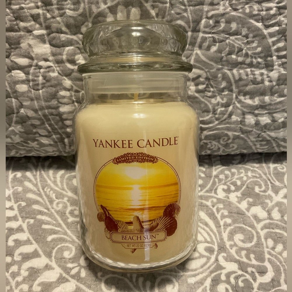Large Jar Yankee Candle - Retired Fragrance Beach Sun - Candle 1